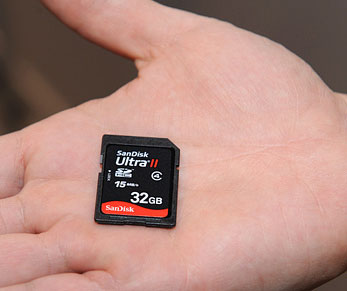 Life Inside an SD Card: Storage Reliability and Recoverability