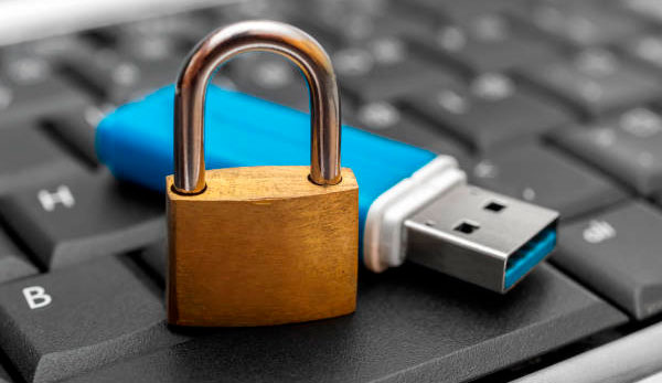 How to remove the write protection from a flash drive